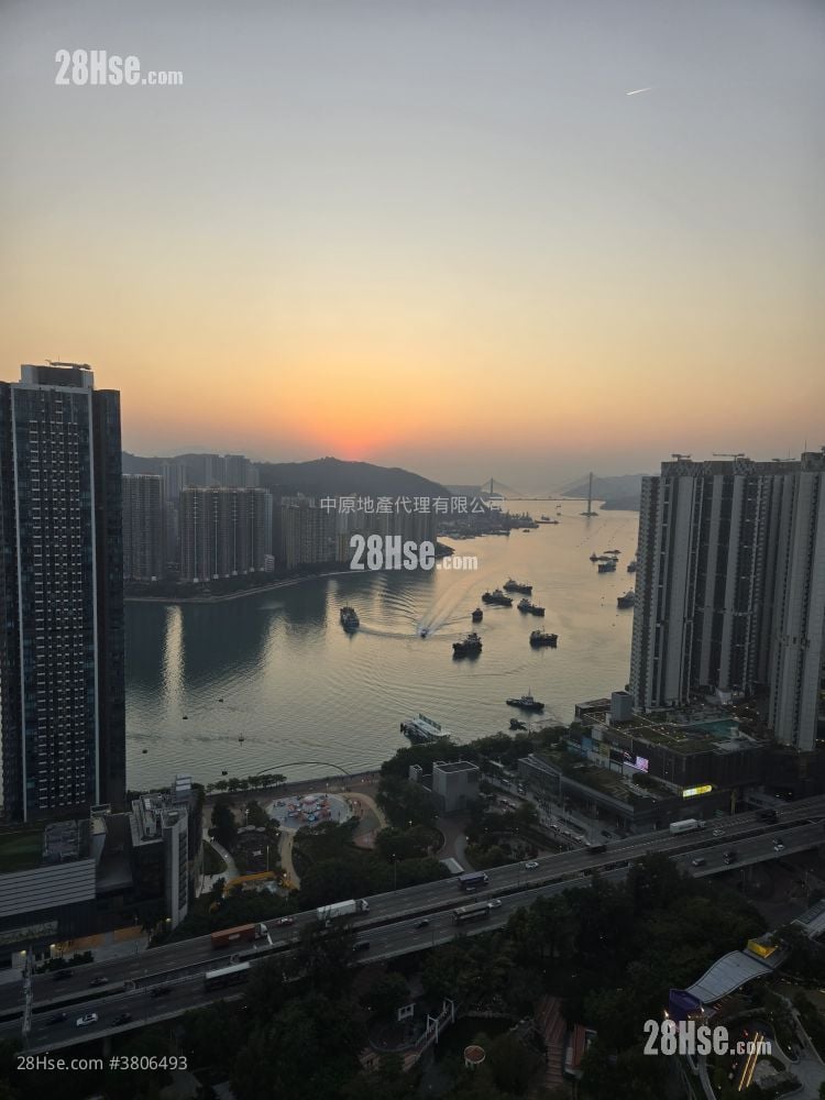 The Dynasty Rental 3 Bedrooms , 2 Bathrooms 728 ft²