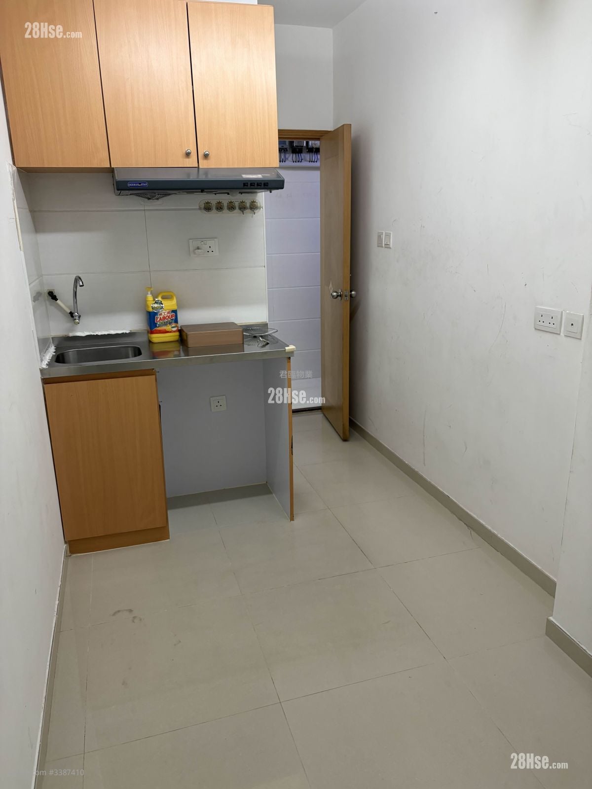 Man Yuen Building Rental Studio , 1 Bathroom 110 ft²