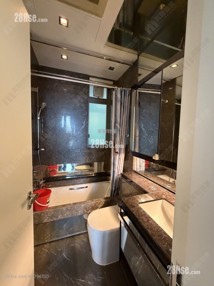 The Wings Rental 4 Bedrooms , 2 Bathrooms 892 ft²