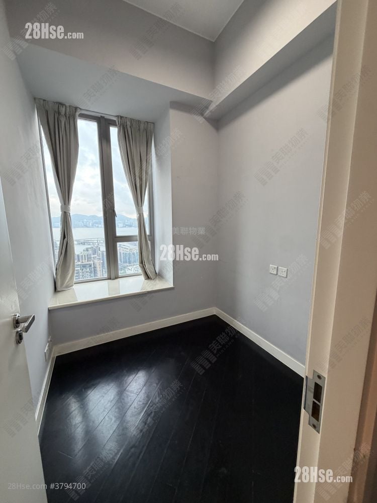 The Wings Rental 4 Bedrooms , 2 Bathrooms 892 ft²