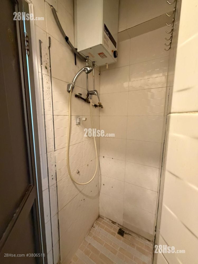 安寧大廈 租盤 246 平方呎