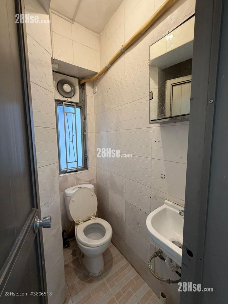 安寧大廈 租盤 246 平方呎