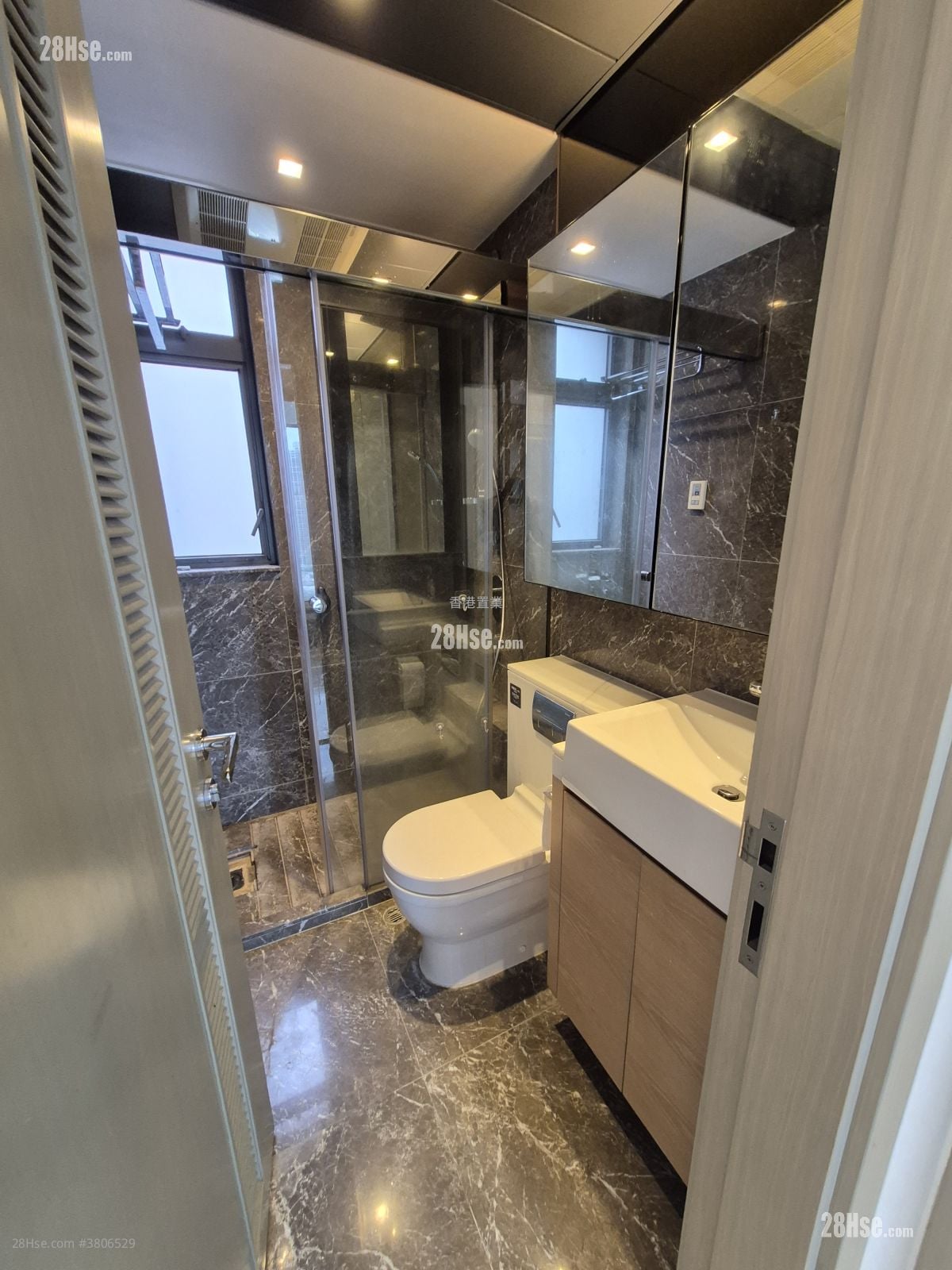 The Wings Rental 2 Bathrooms 702 ft²