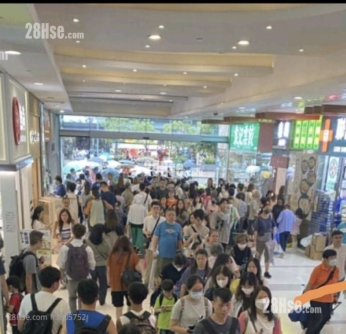 Kings Wing Plaza Rental