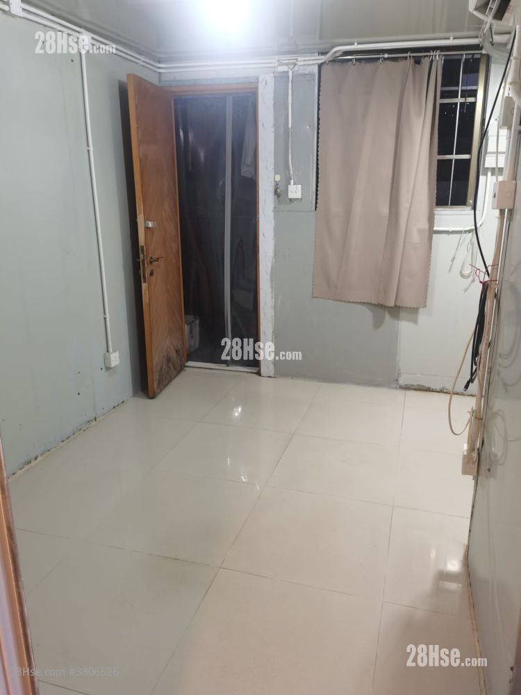 石湖新村 租盤 200 平方呎