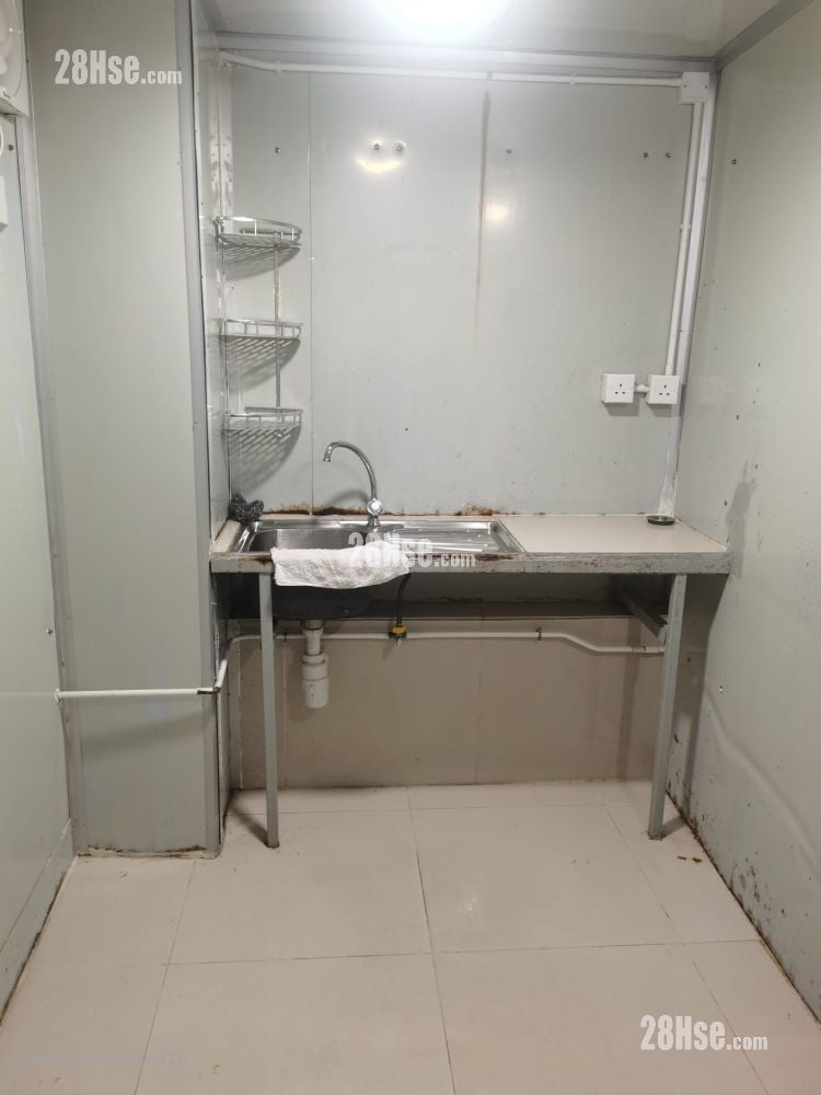 石湖新村 租盤 200 平方呎