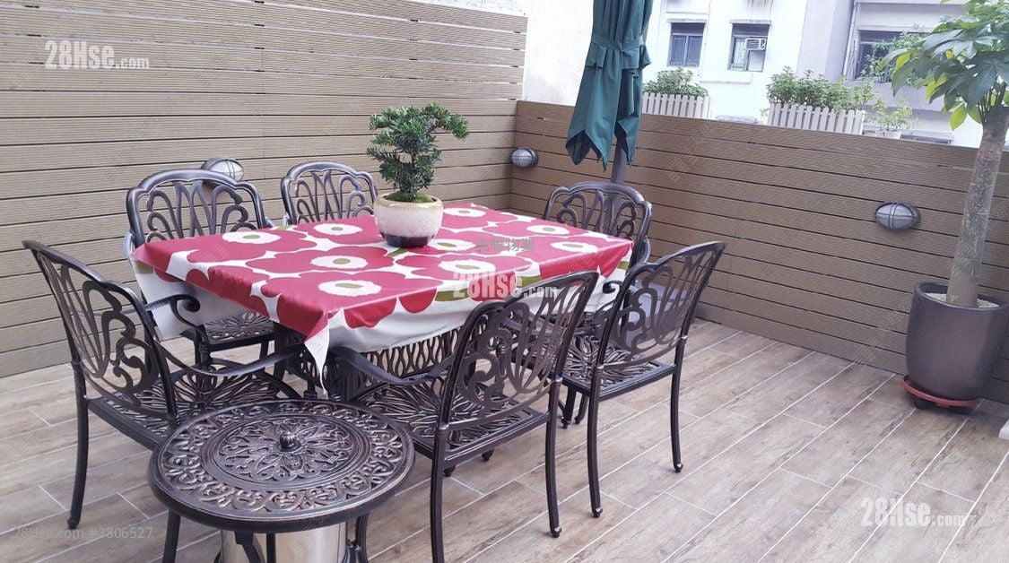 Wellive Court Sell 2 Bedrooms , 1 Bathroom 461 ft²