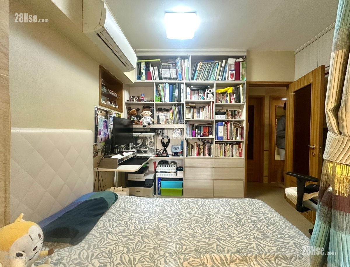 Wellive Court Sell 2 Bedrooms , 1 Bathroom 461 ft²