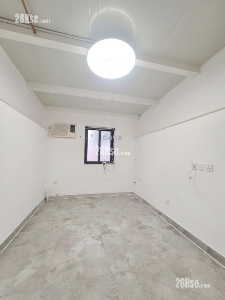 Village Sell Studio , 1 Bathroom 320 ft²