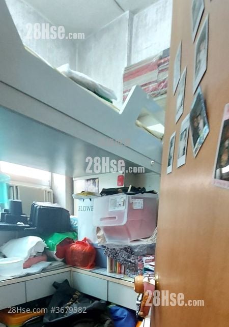 Wing Lung Building Sell 3 Bedrooms , 1 Bathroom 385 ft²