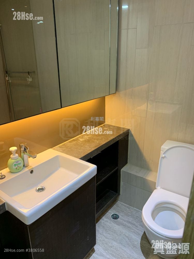 尚悦 售盘 3 房 , 2 浴室 743 平方尺