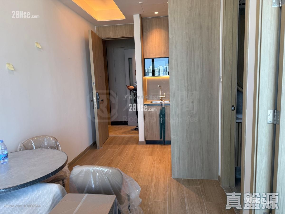 Hava Sell 1 Bedroom , 1 Bathroom 308 ft²