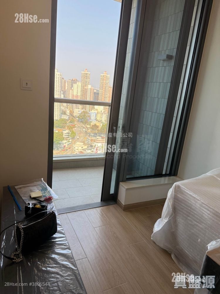 Hava Sell 1 Bedroom , 1 Bathroom 308 ft²