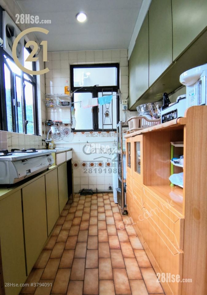 Regent Height Sell 3 Bedrooms , 2 Bathrooms 819 ft²