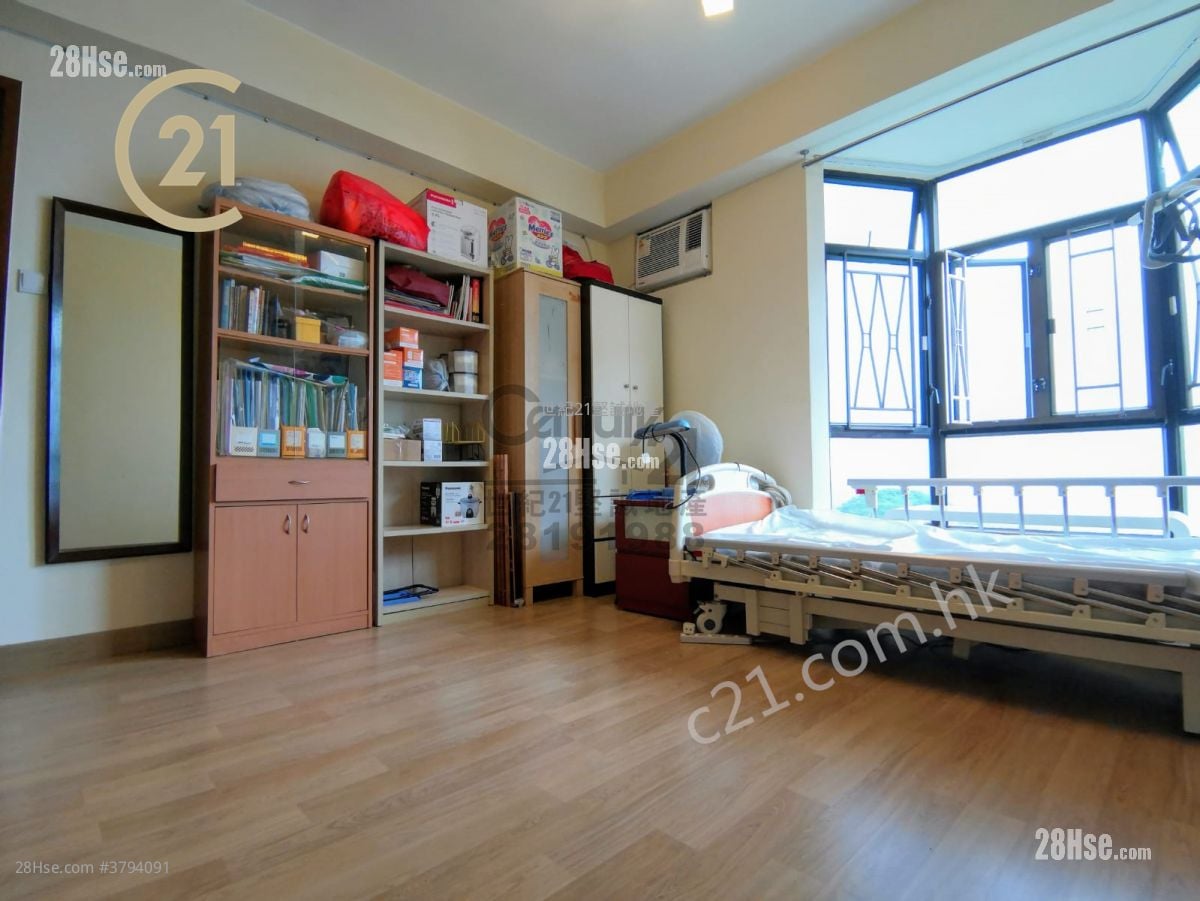 Regent Height Sell 3 Bedrooms , 2 Bathrooms 819 ft²