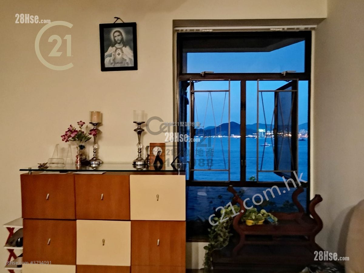 Regent Height Sell 3 Bedrooms , 2 Bathrooms 819 ft²