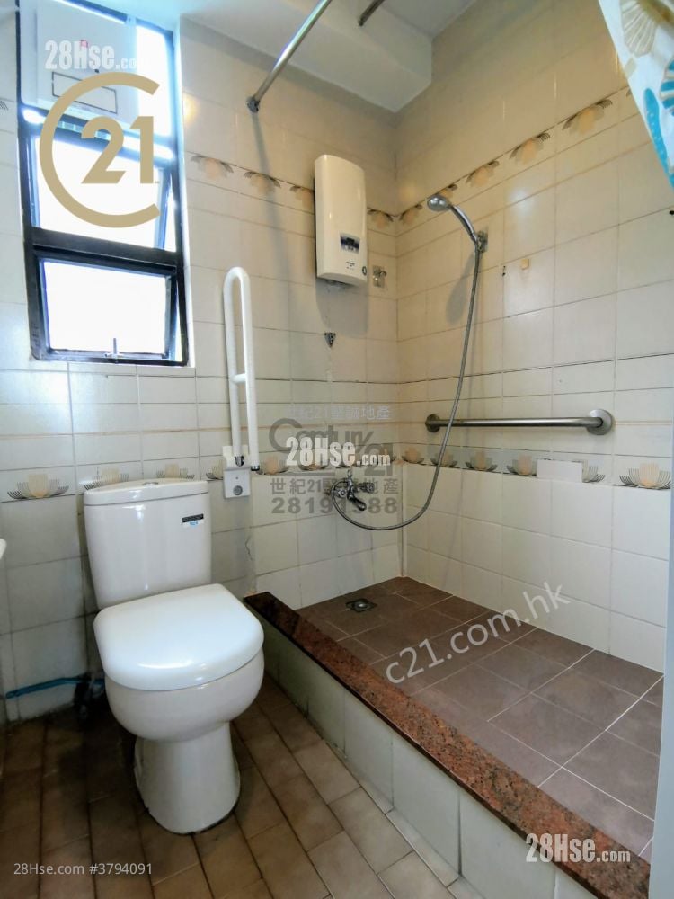 Regent Height Sell 3 Bedrooms , 2 Bathrooms 819 ft²