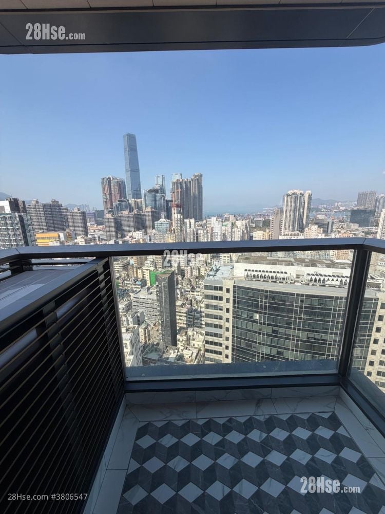 Topside Residence Rental 3 Bedrooms , 1 Bathroom 569 ft²