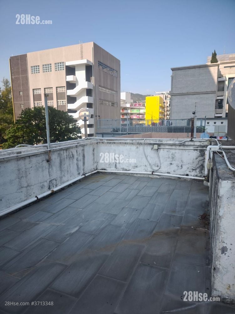 Apartment Sell 3 Bedrooms , 2 Bathrooms 836 ft²