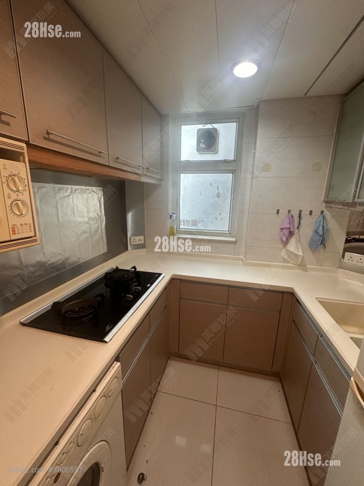 Central Park Towers Sell 2 Bedrooms 498 ft²