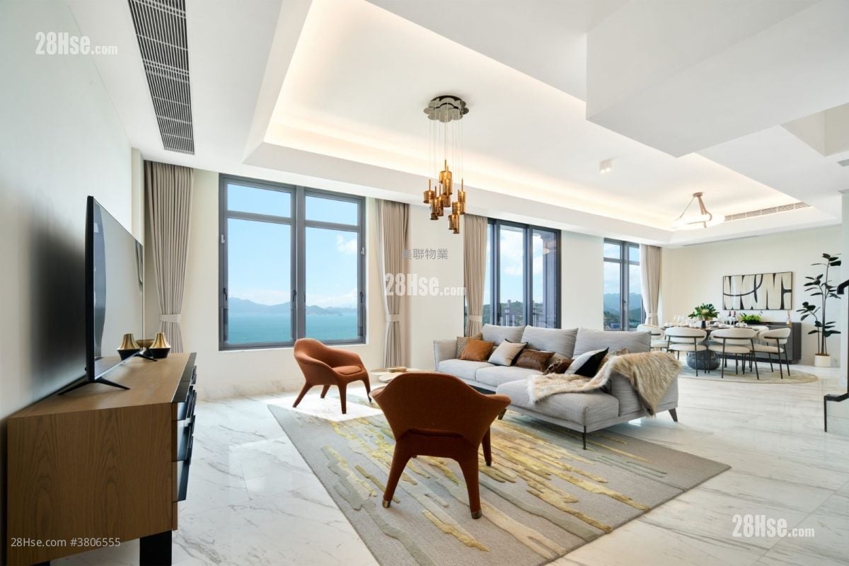 One Stanley Sell 5+ Bedrooms , 5+ Bathrooms 2,565 ft²