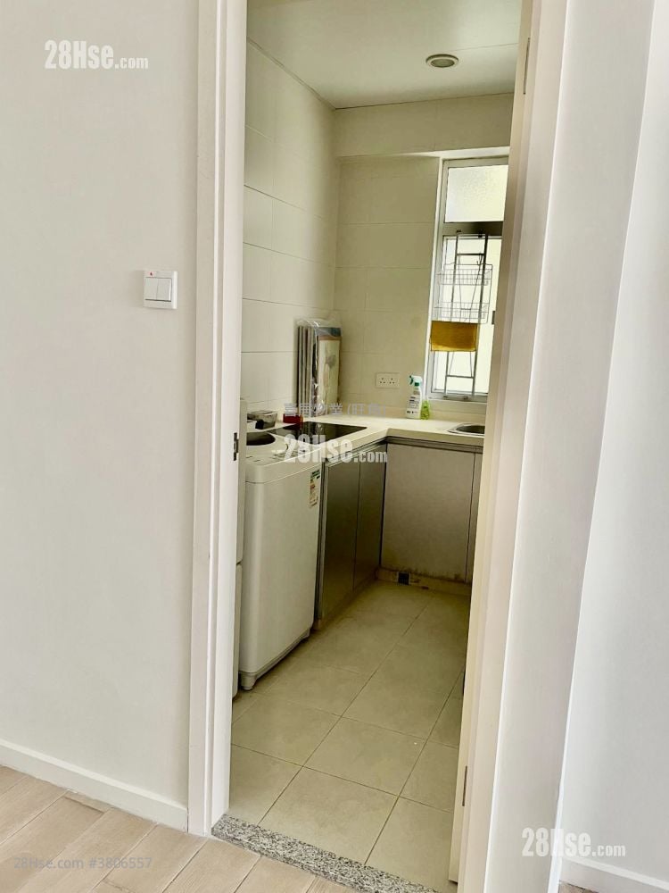 Hing Wah Building Sell 2 Bedrooms , 1 Bathroom 354 ft²