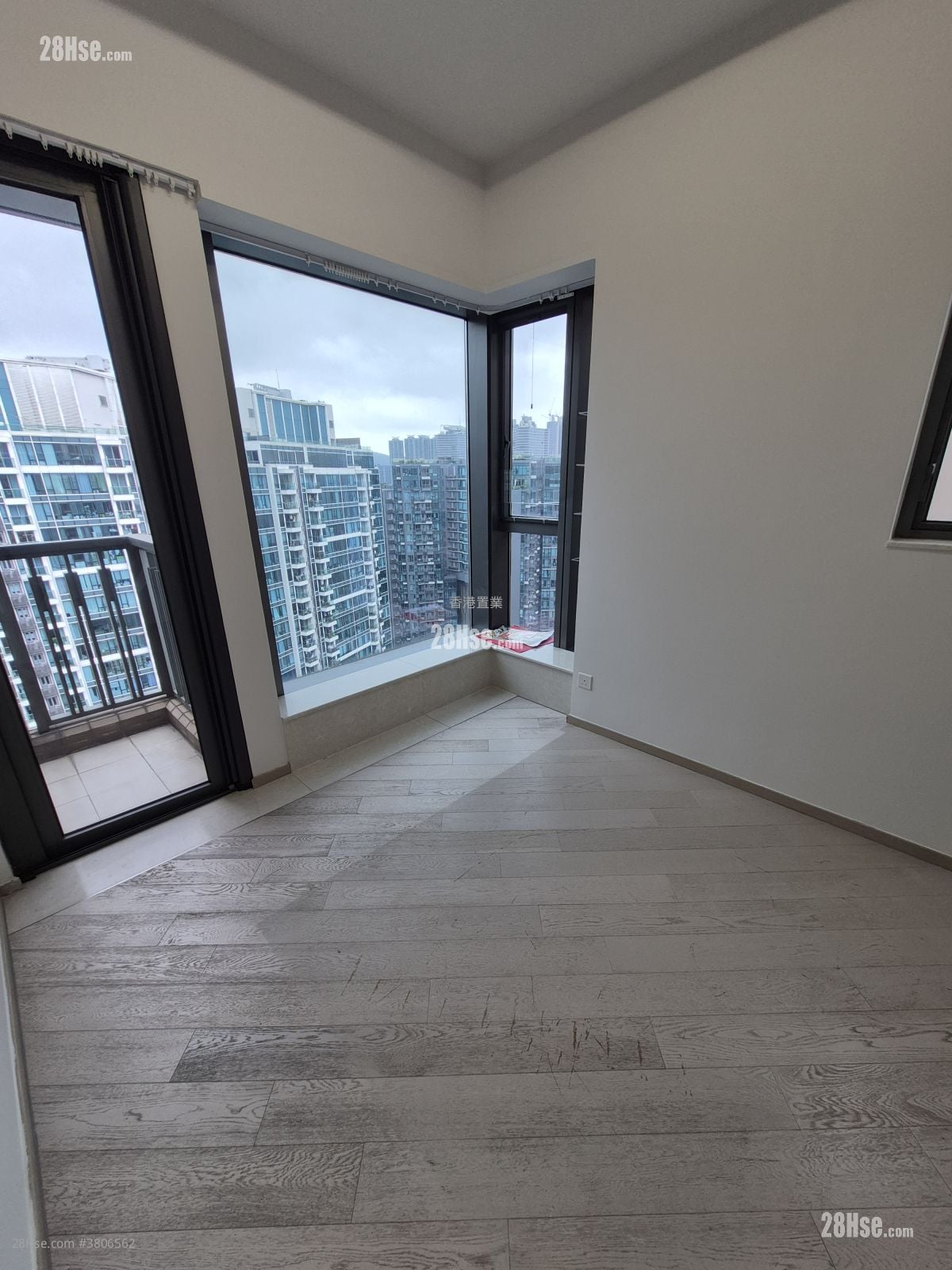 The Wings Rental 3 Bedrooms , 2 Bathrooms 673 ft²