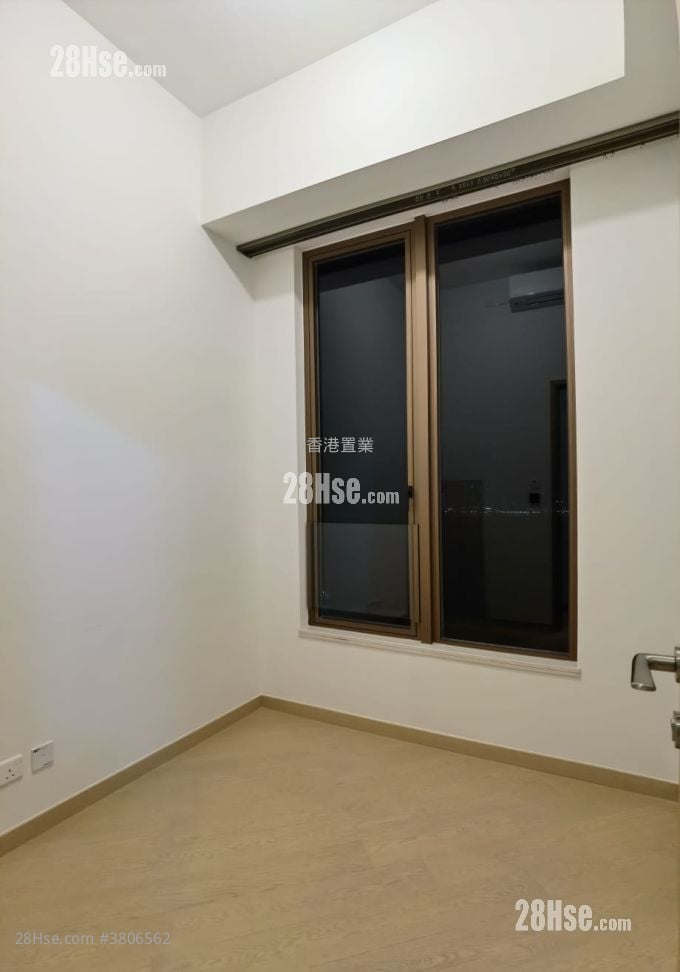 The Wings Rental 3 Bedrooms , 2 Bathrooms 673 ft²