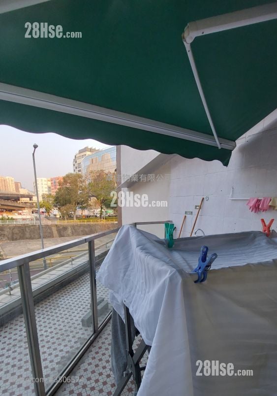 Chinese Mansion Sell 3 Bedrooms , 1 Bathroom 426 ft²