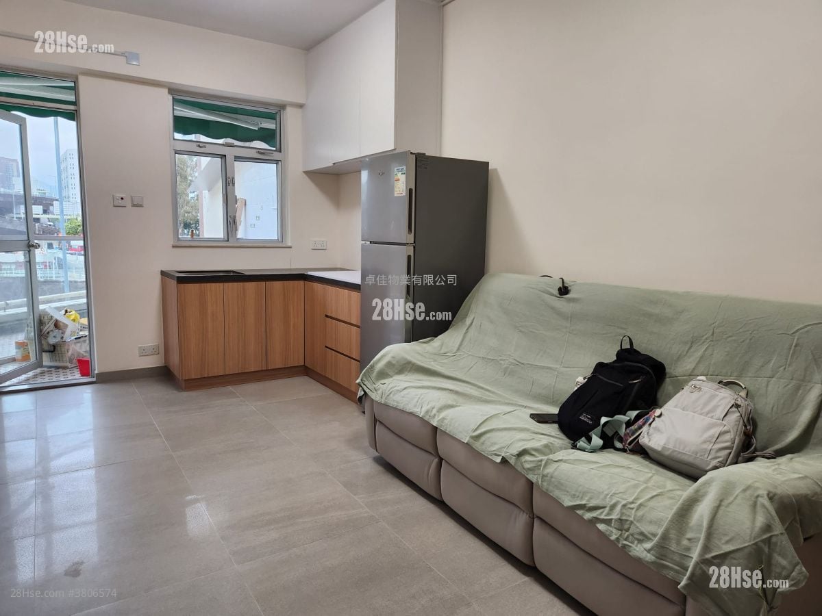 Chinese Mansion Sell 3 Bedrooms , 1 Bathroom 426 ft²