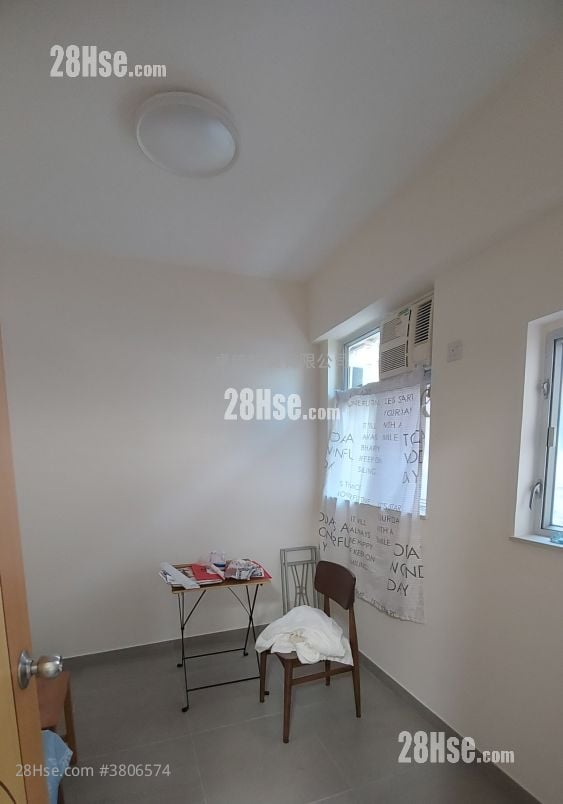 Chinese Mansion Sell 3 Bedrooms , 1 Bathroom 426 ft²