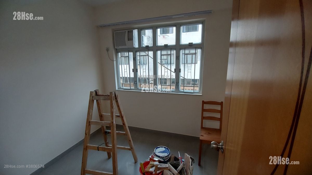 Chinese Mansion Sell 3 Bedrooms , 1 Bathroom 426 ft²