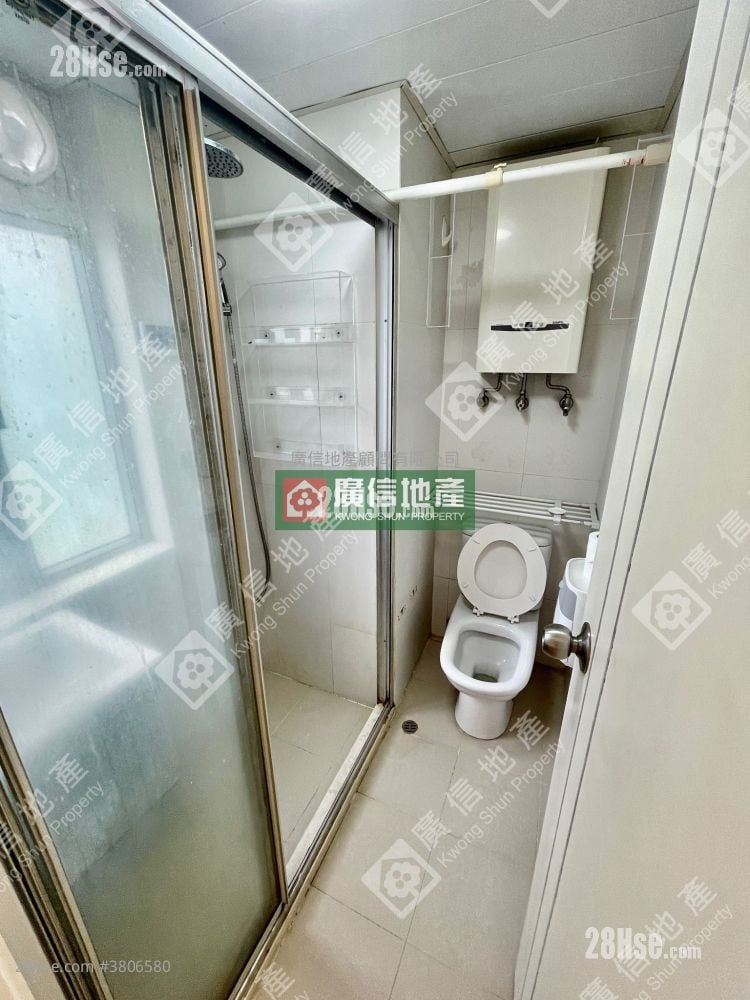 有利楼 租盘 2 房 , 1 浴室 323 平方尺