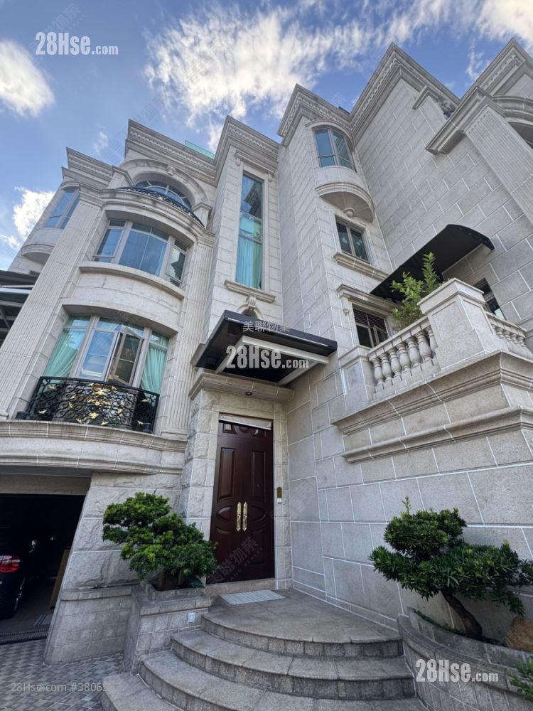 building outlook: Godi Sell 5+ Bathrooms 2,552 ft²