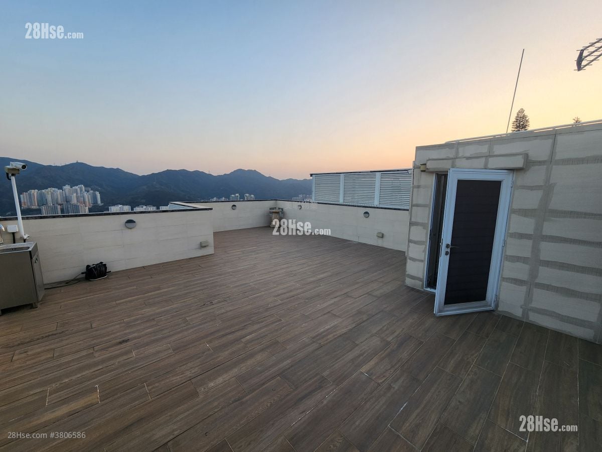 rooftoop: Greenwood Terrace Sell 3 Bedrooms , 4 Bathrooms 1,692 ft²