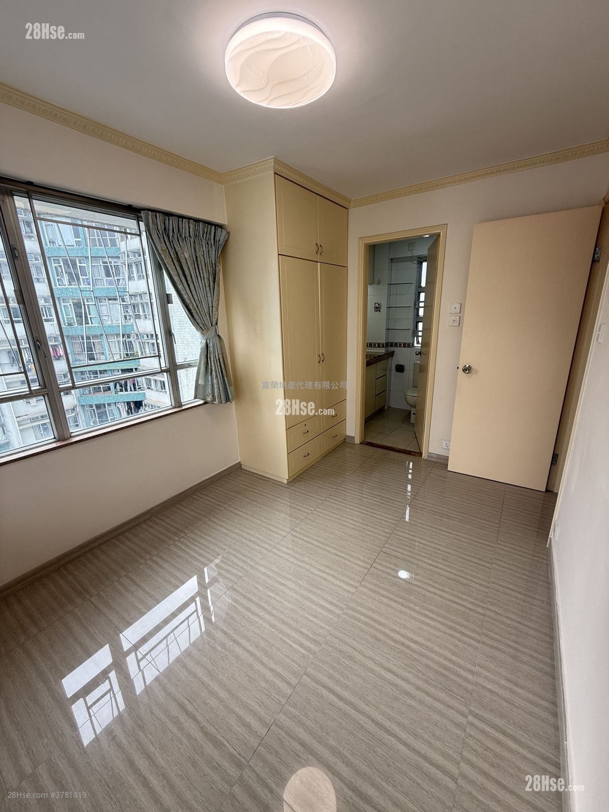 Whampoa Garden Rental 4 Bedrooms , 2 Bathrooms 729 ft²