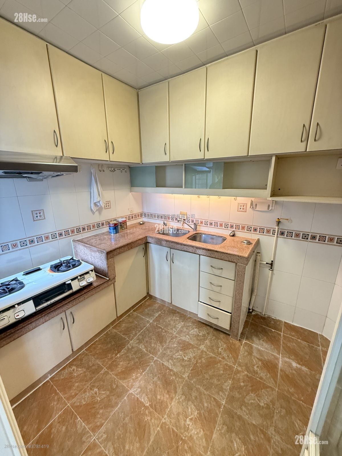 Whampoa Garden Rental 4 Bedrooms , 2 Bathrooms 729 ft²