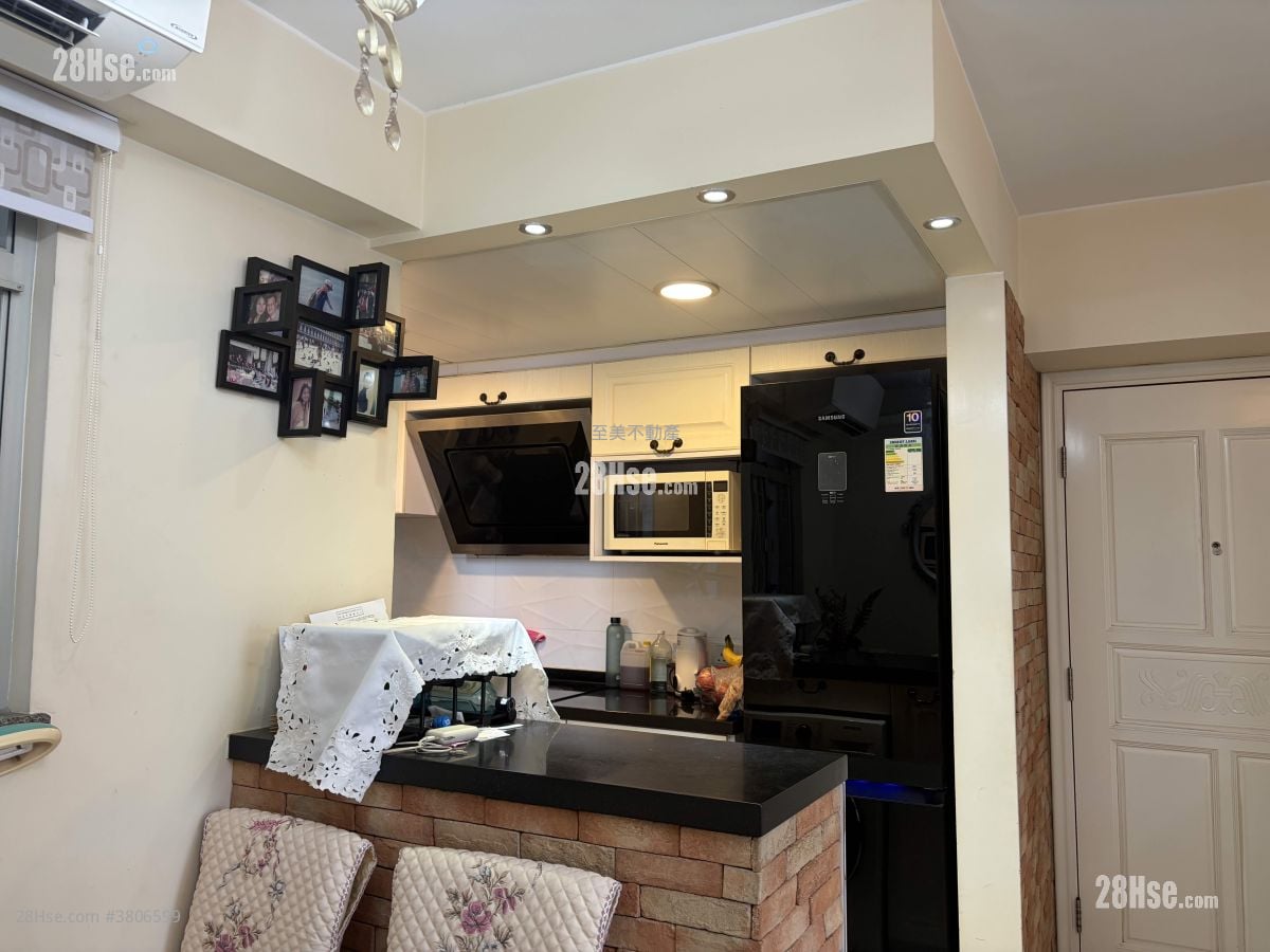 港湾豪庭 租盘 4 房 , 2 浴室 601 平方尺