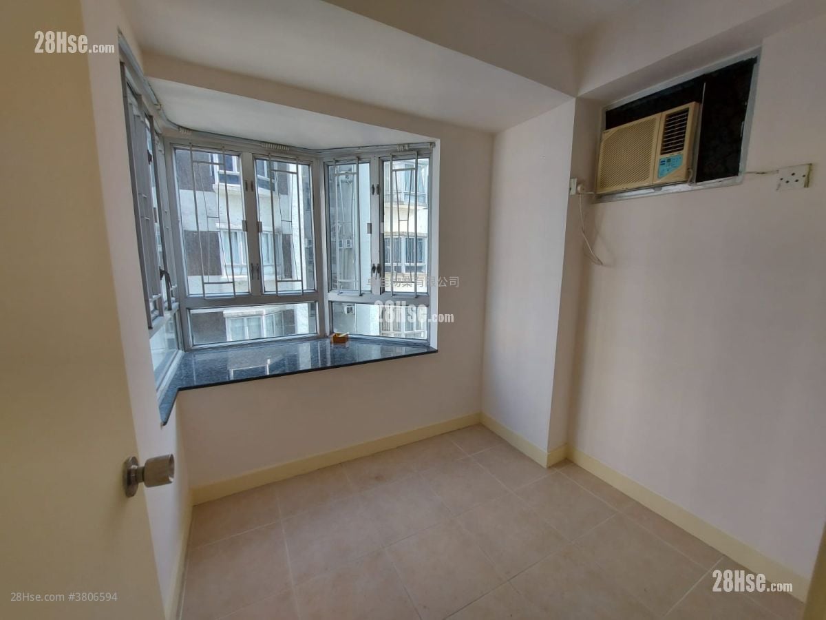 Grandeur Garden Sell 2 Bedrooms , 1 Bathroom 328 ft²