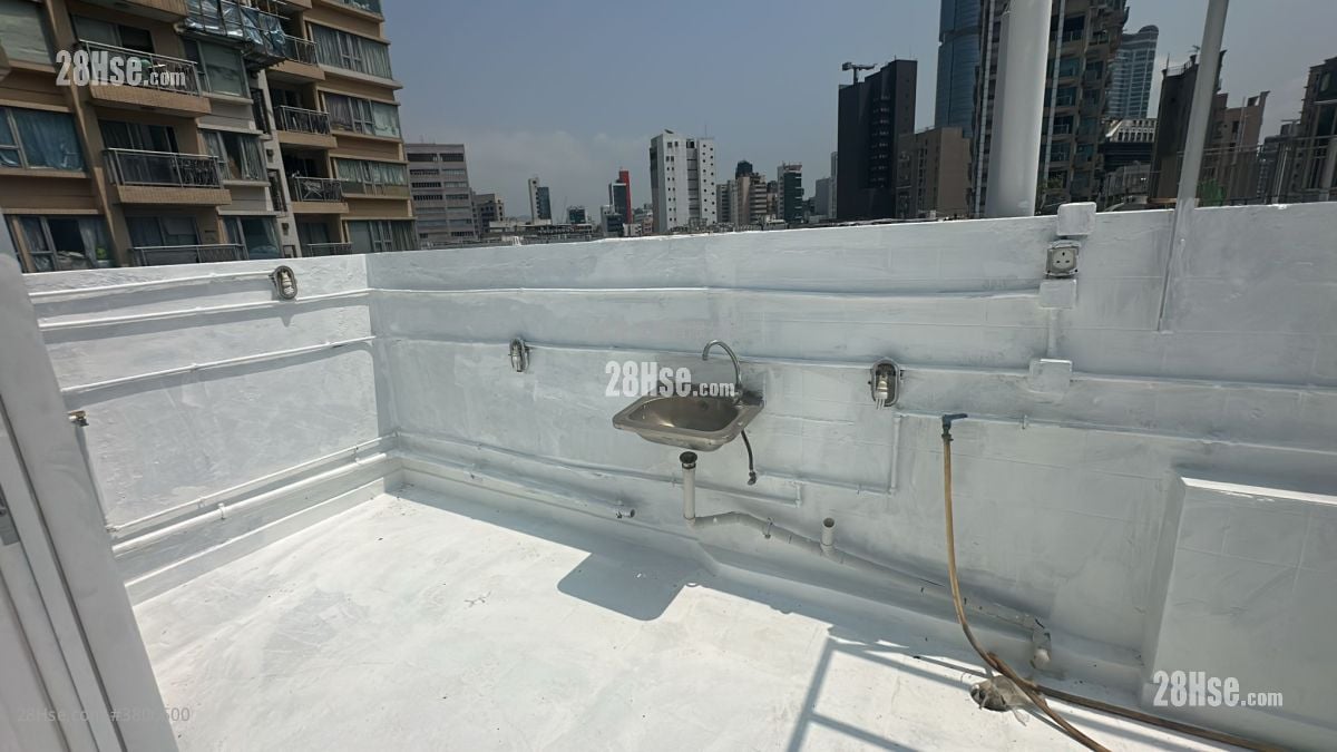 Lever Building Sell 2 Bedrooms , 1 Bathroom 270 ft²