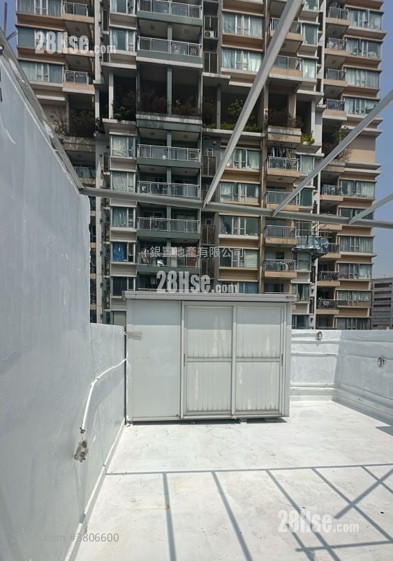 Lever Building Sell 2 Bedrooms , 1 Bathroom 270 ft²