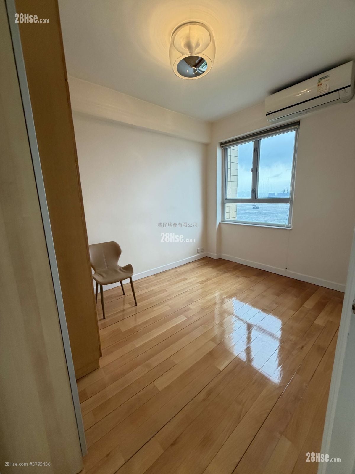 Elizabeth House Rental 2 Bedrooms , 1 Bathroom 540 ft²