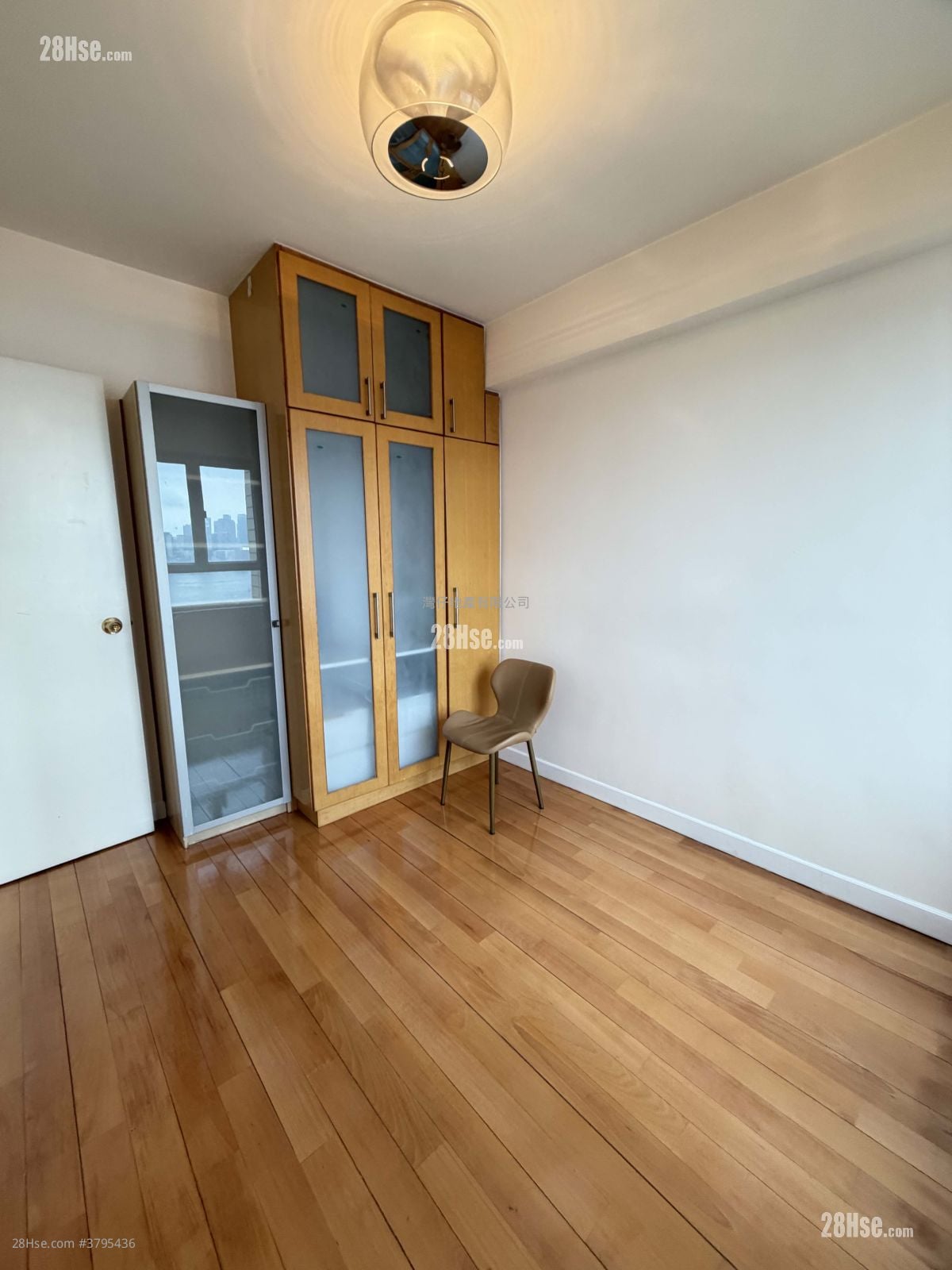 Elizabeth House Rental 2 Bedrooms , 1 Bathroom 540 ft²