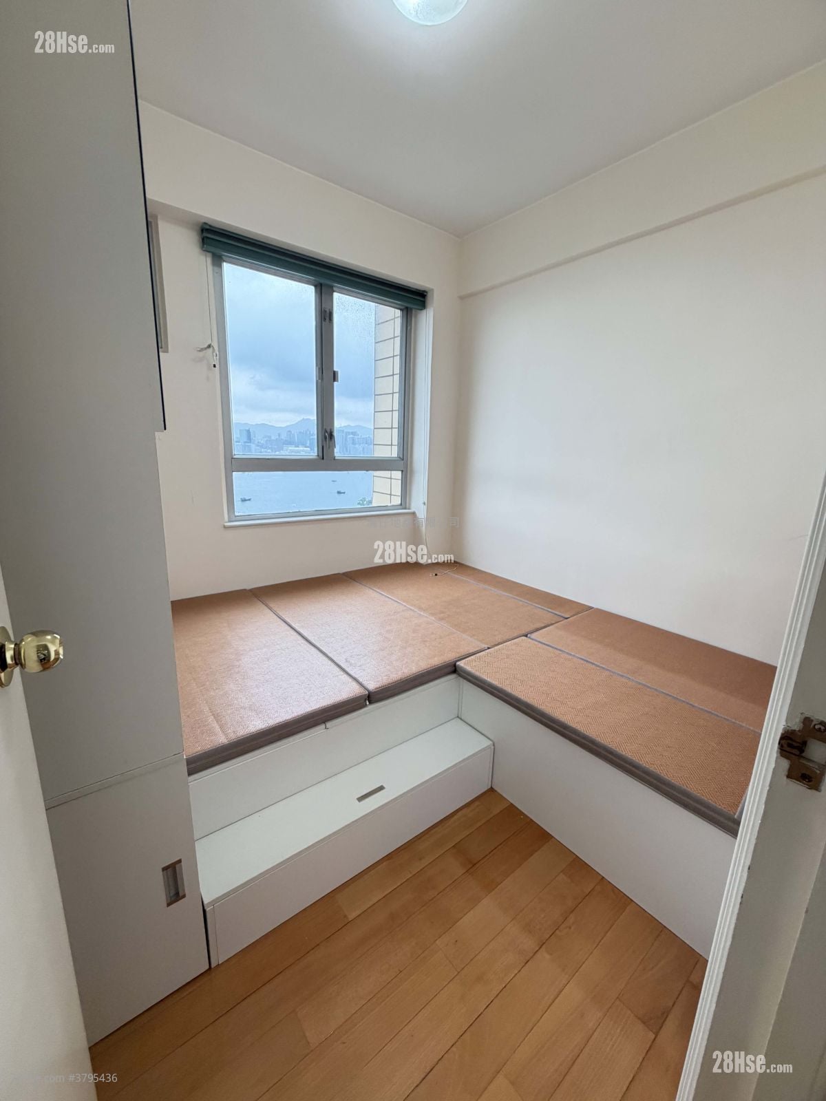 Elizabeth House Rental 2 Bedrooms , 1 Bathroom 540 ft²