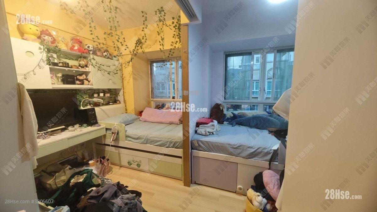 Seasons Monarch Sell 3 Bedrooms , 3 Bathrooms 930 ft²