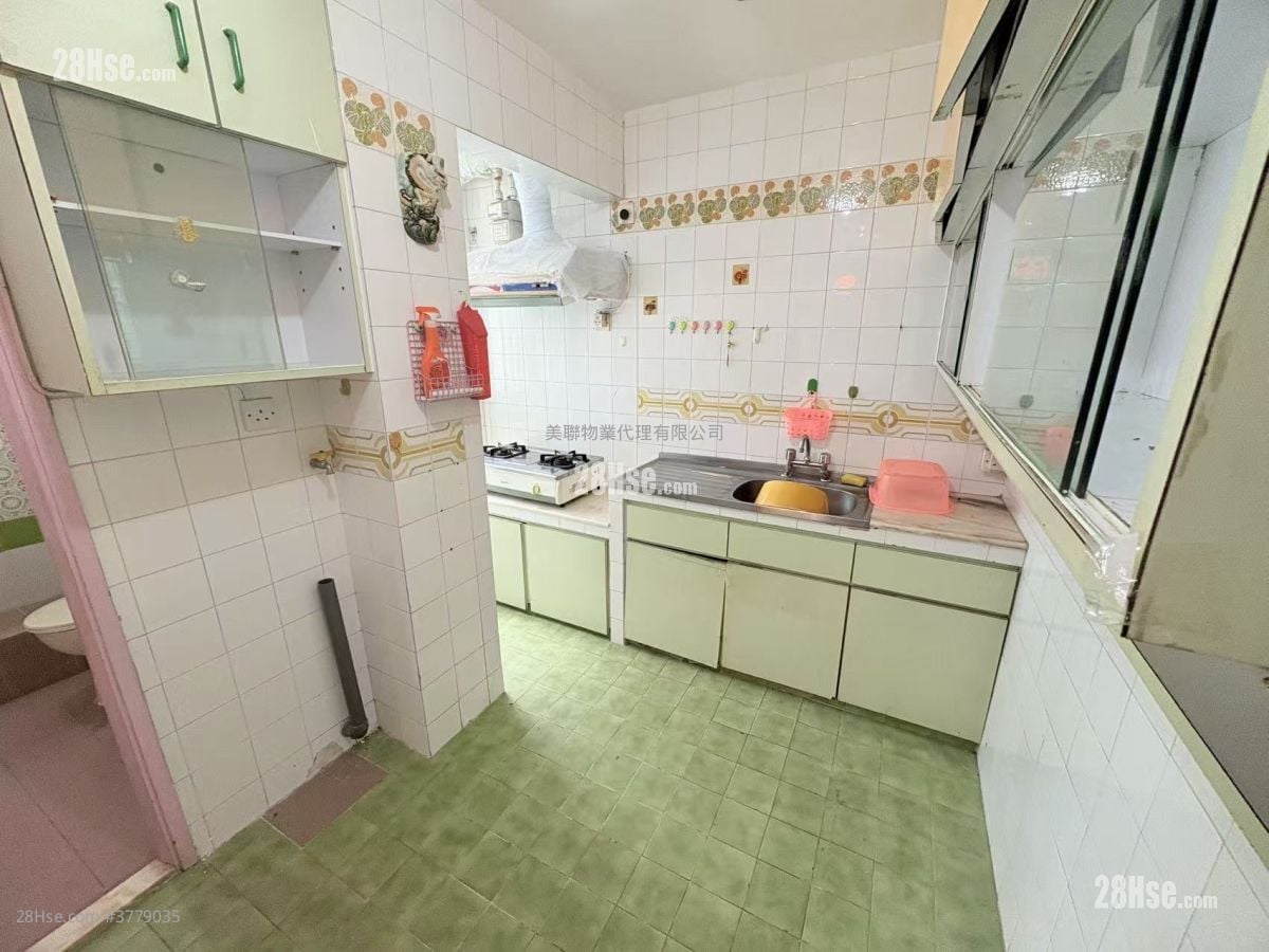 Taikoo Shing Sell 3 Bedrooms , 1 Bathroom 489 ft²