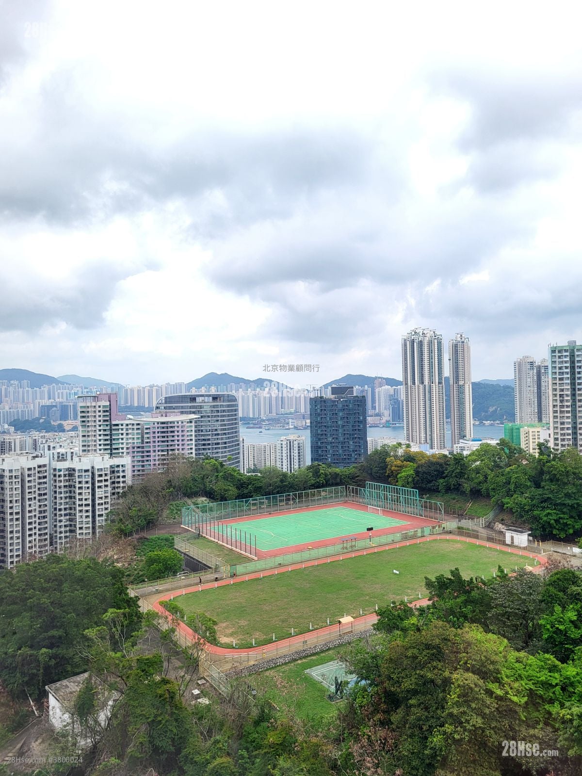 Kornhill Rental 596 ft²