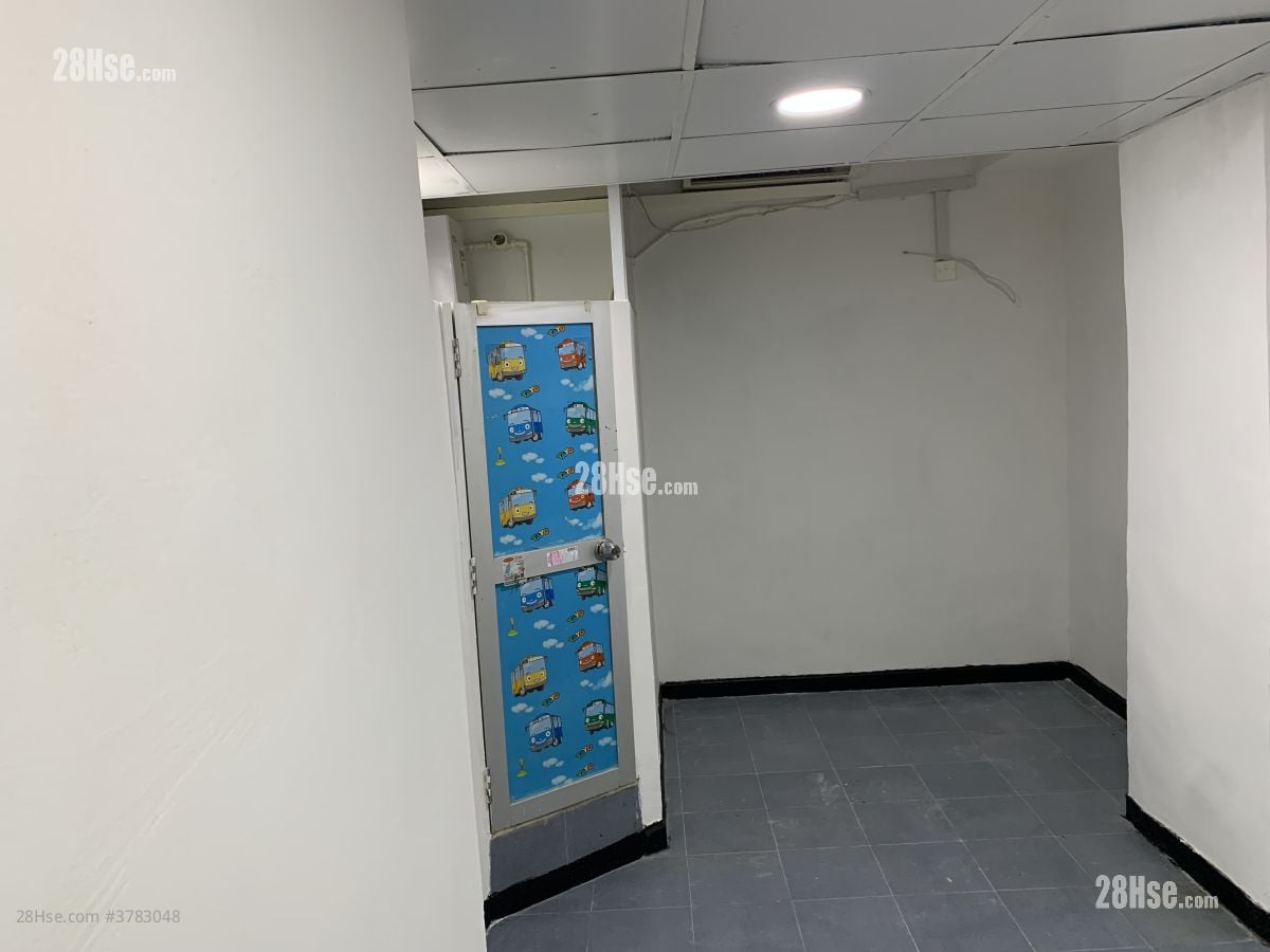 德泰大厦 租盘 180 平方尺