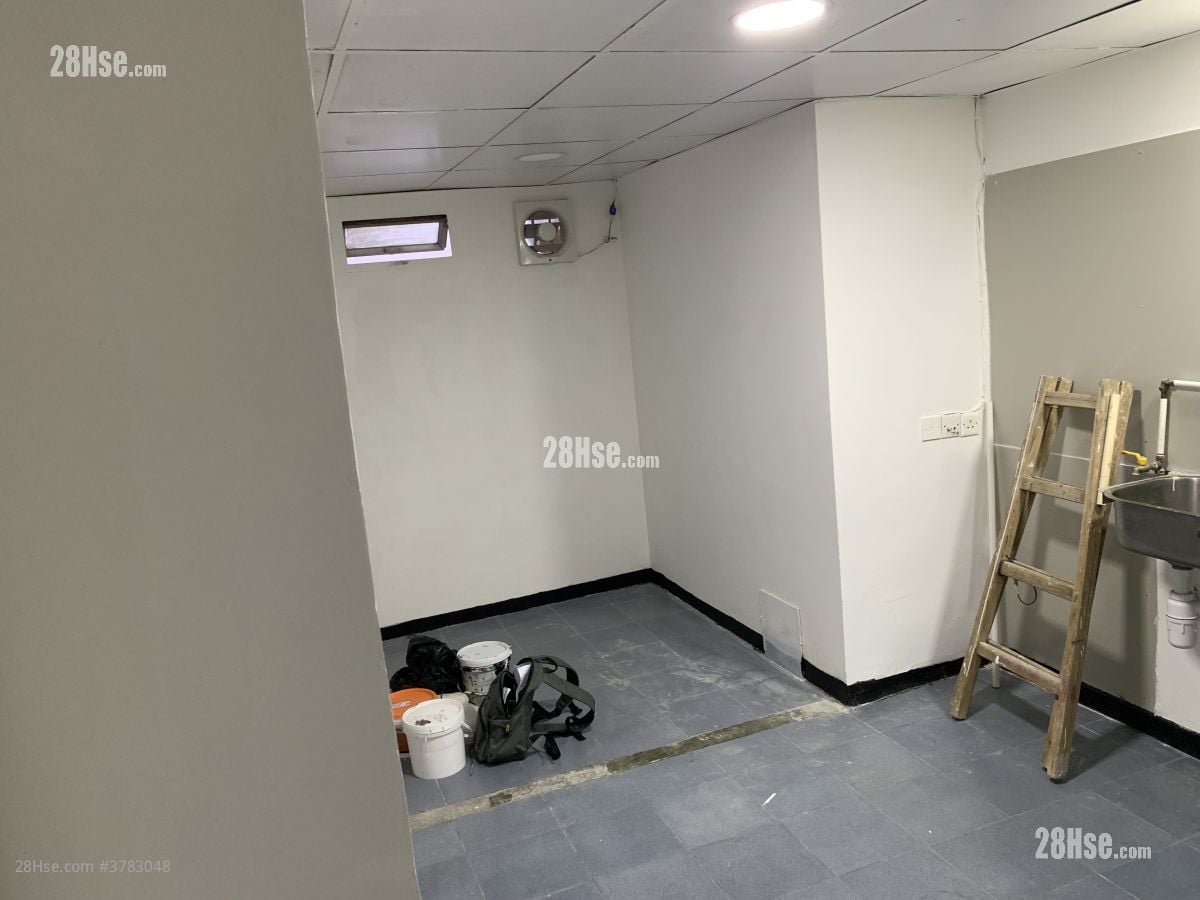 德泰大厦 租盘 180 平方尺