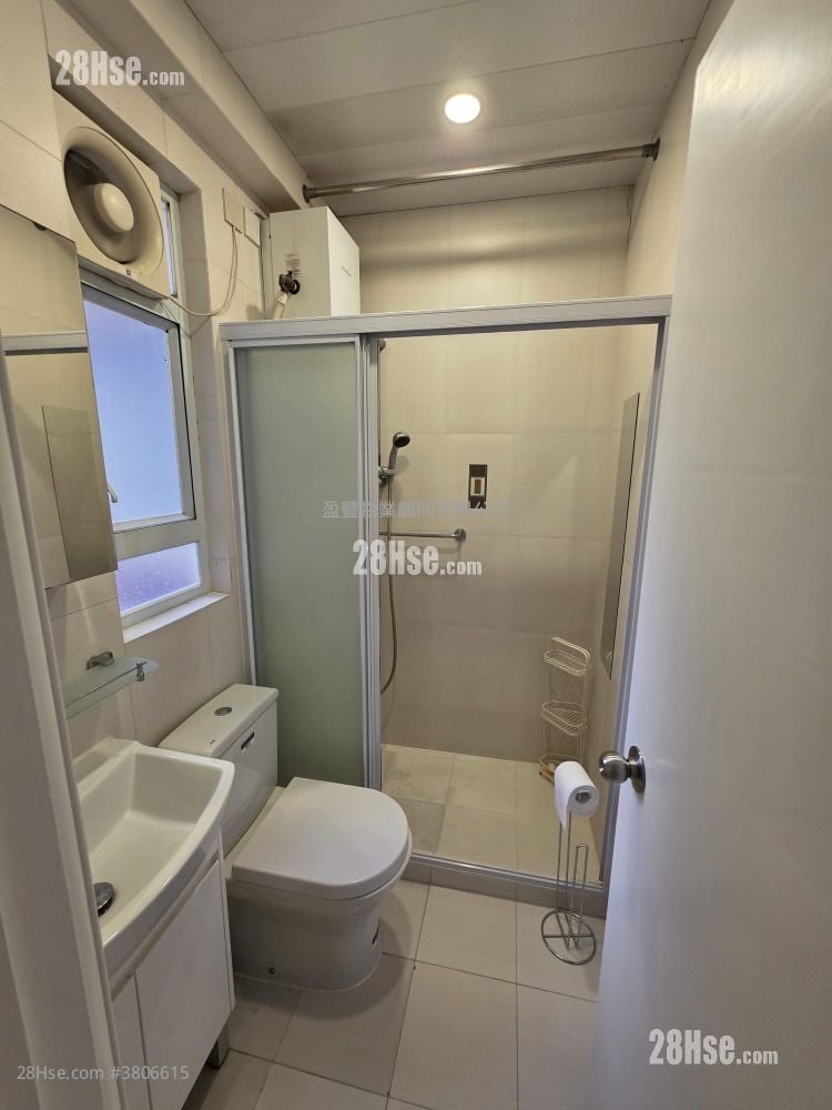 Hay Wah Building Rental Studio , 1 Bathroom 330 ft²